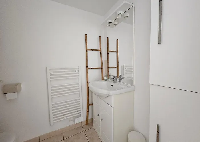 Maison Confort, Et Commerces à Pied, Animaux Admis Sur Demande - Fr-1-476-75 * La Faute-sur-Mer