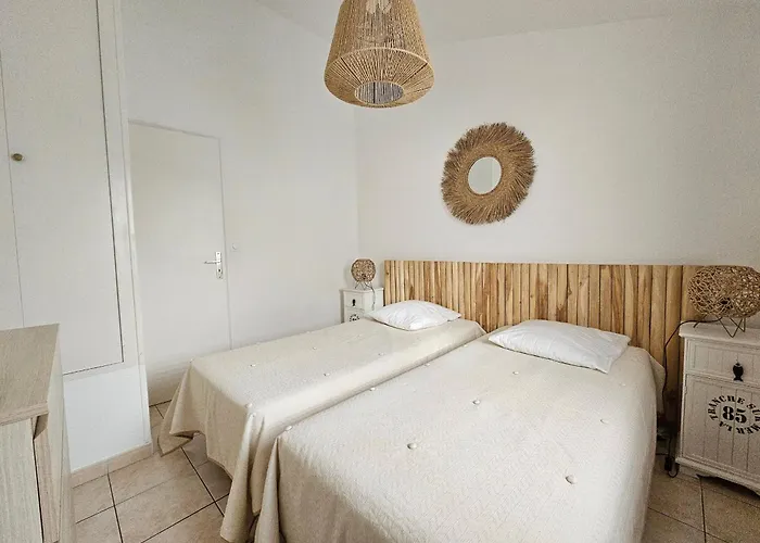 Villa Maison Confort, Et Commerces à Pied, Animaux Admis Sur Demande - Fr-1-476-75