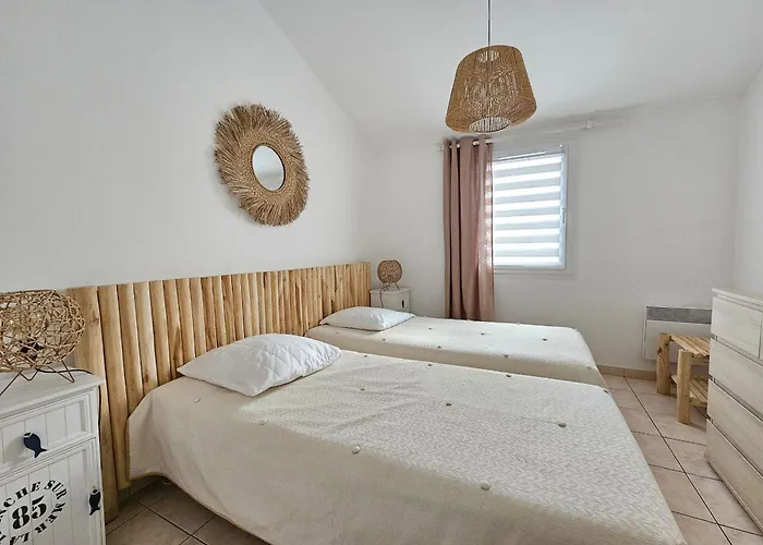 Villa Maison Confort, Et Commerces à Pied, Animaux Admis Sur Demande - Fr-1-476-75 *